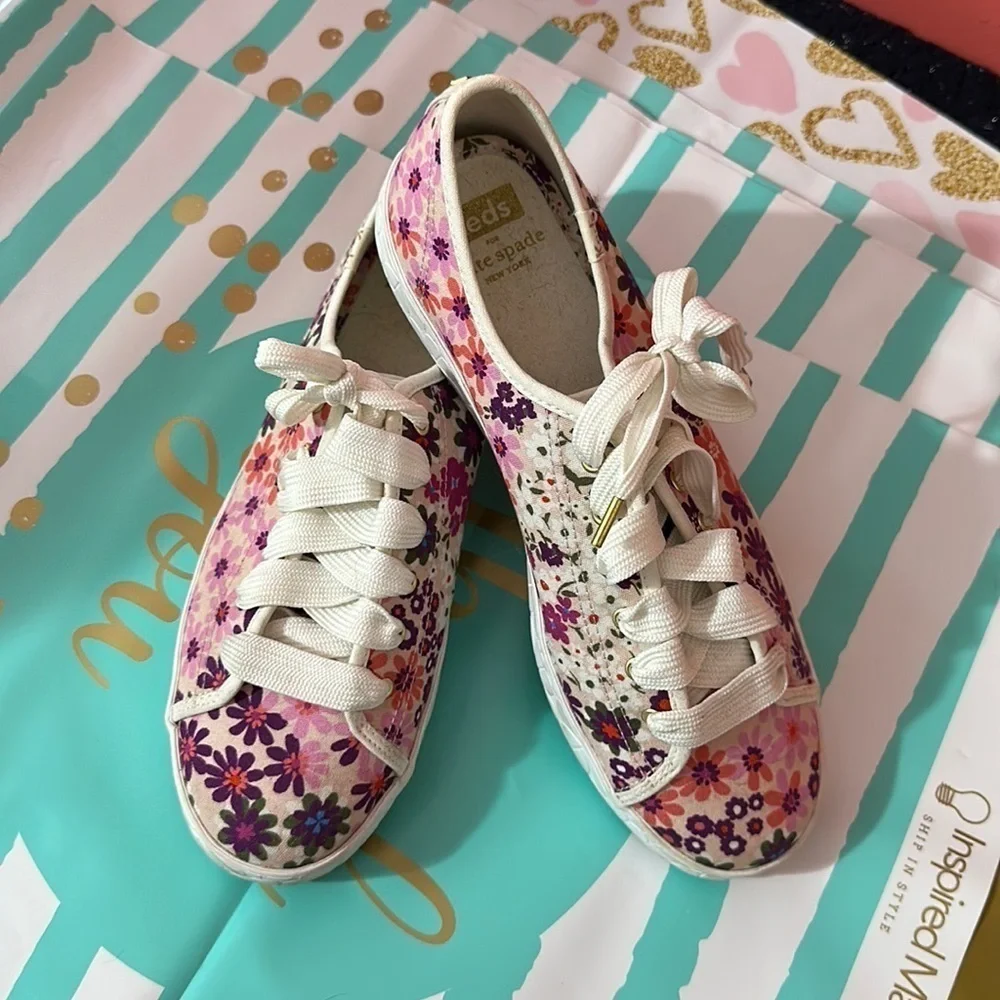 Nib KATE SPADE Keds Kickstart KS Logo PFC Pink size 9.5M Floral / Gold Details
